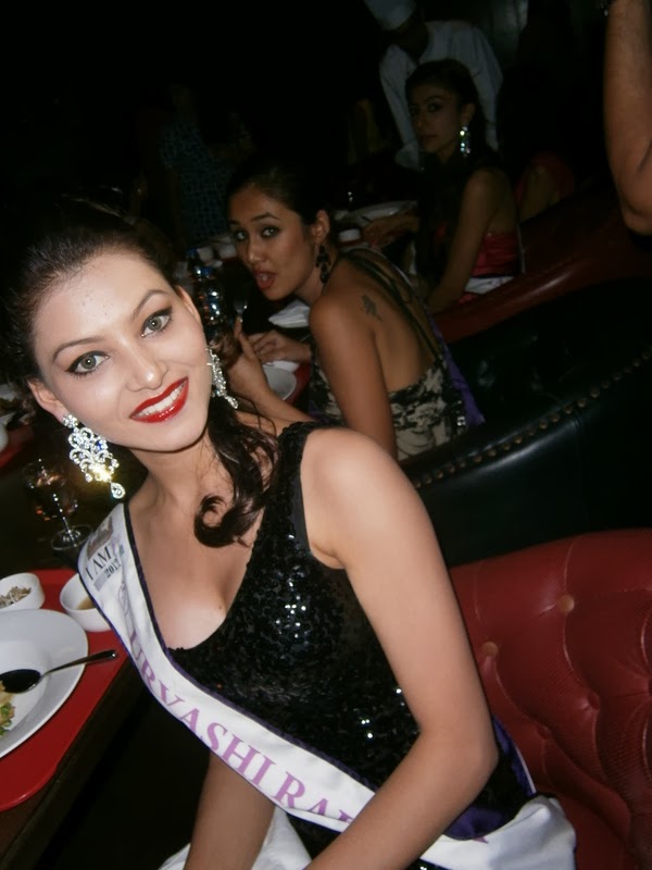 Bollywood Actress Urvashi Rautela Bollywood Actress Urvashi Rautela