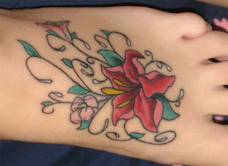 imagens de tatuagens com flores fotos e imagens de tattoos com flores