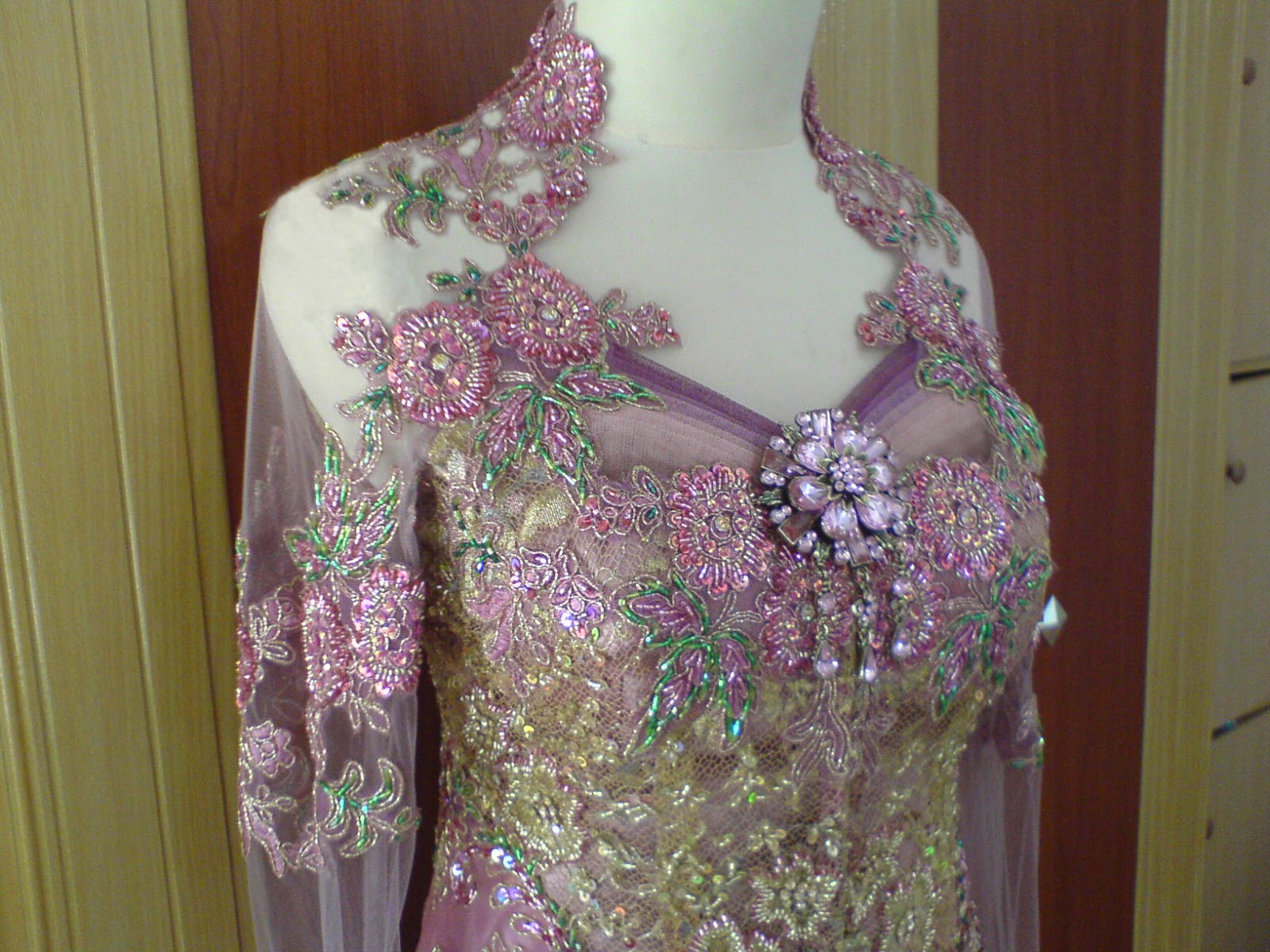 kebaya solo