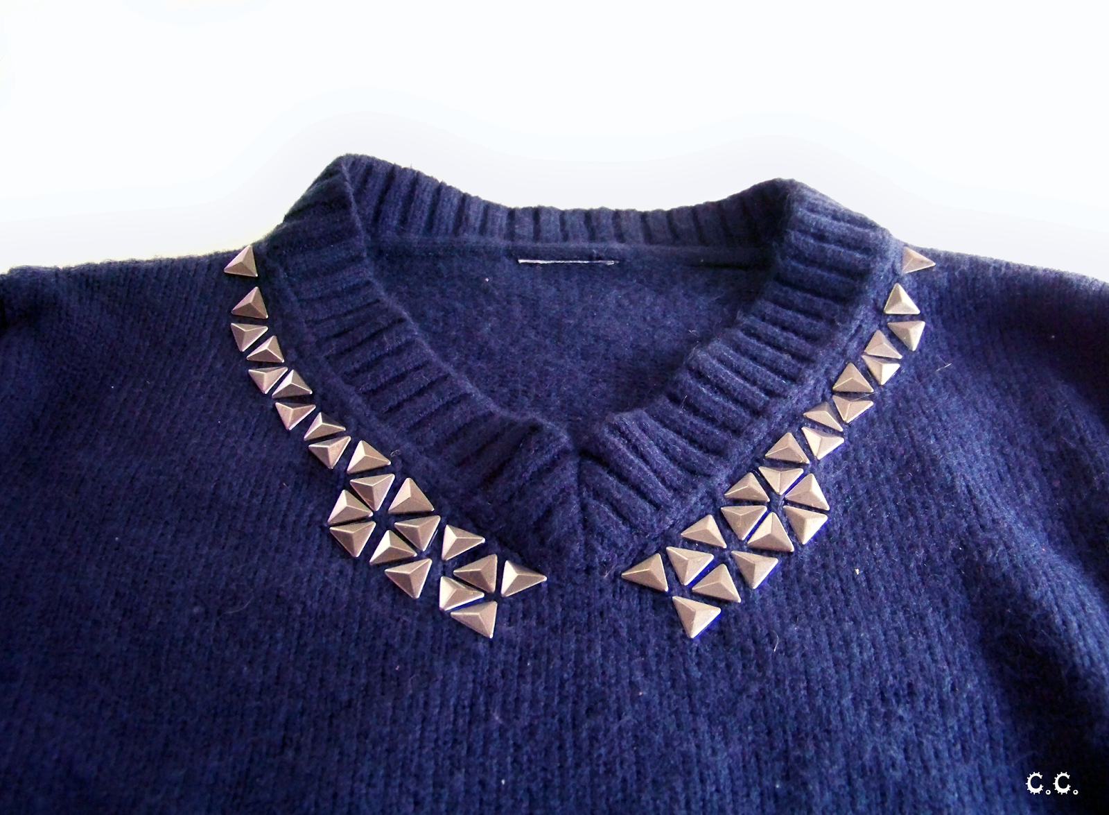 The Cwafty Blog Tutorial Tuesday Studded Sweater Collar