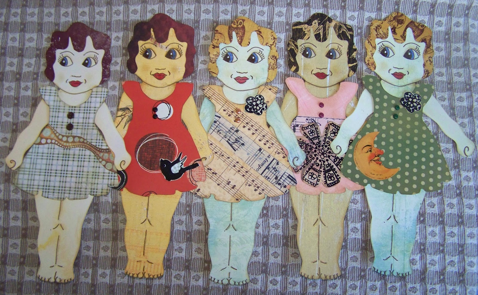 The evolution of the paper carnival doll