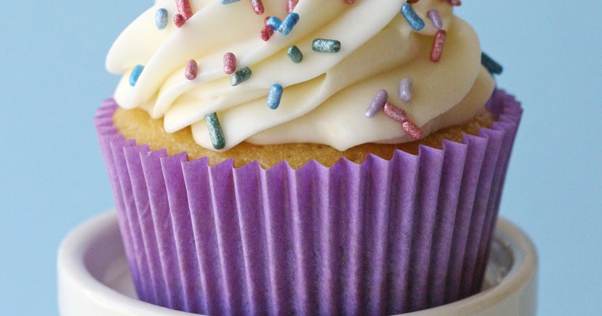 Glorious Treats Perfect Vanilla Cupcakes {Recipe}