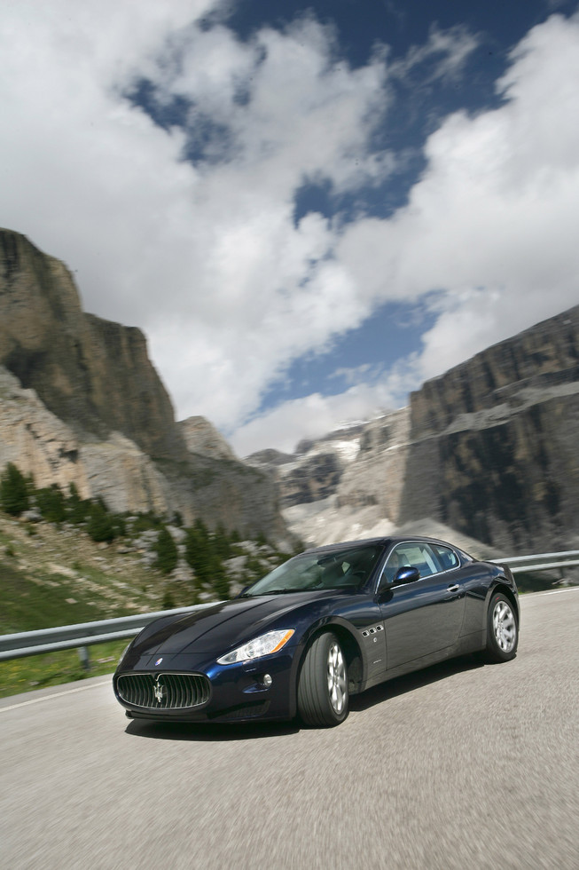 POWER CARS: August 2011