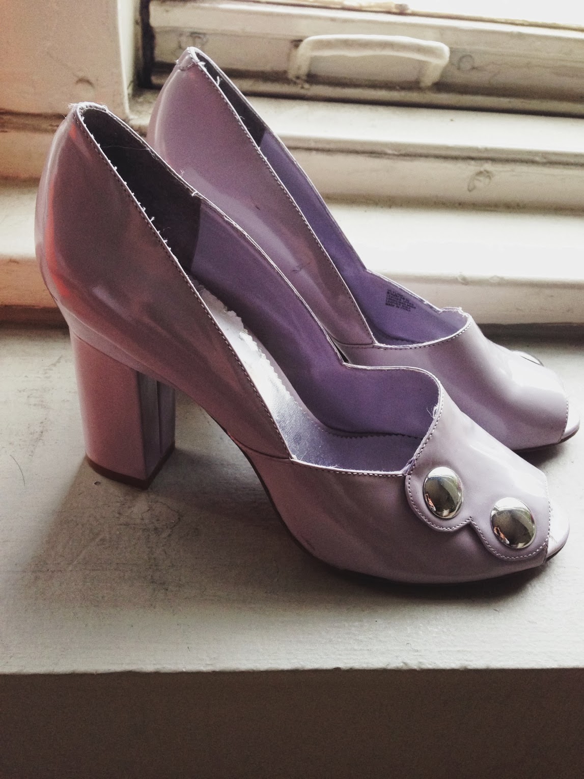 Lavender Vince Camuto Pumps pumps, vince camuto, purple, lavender, cute, mid-heel, block heel, dressy, vintage, shopping, inspiration, scallop, silver, 2013, 2014