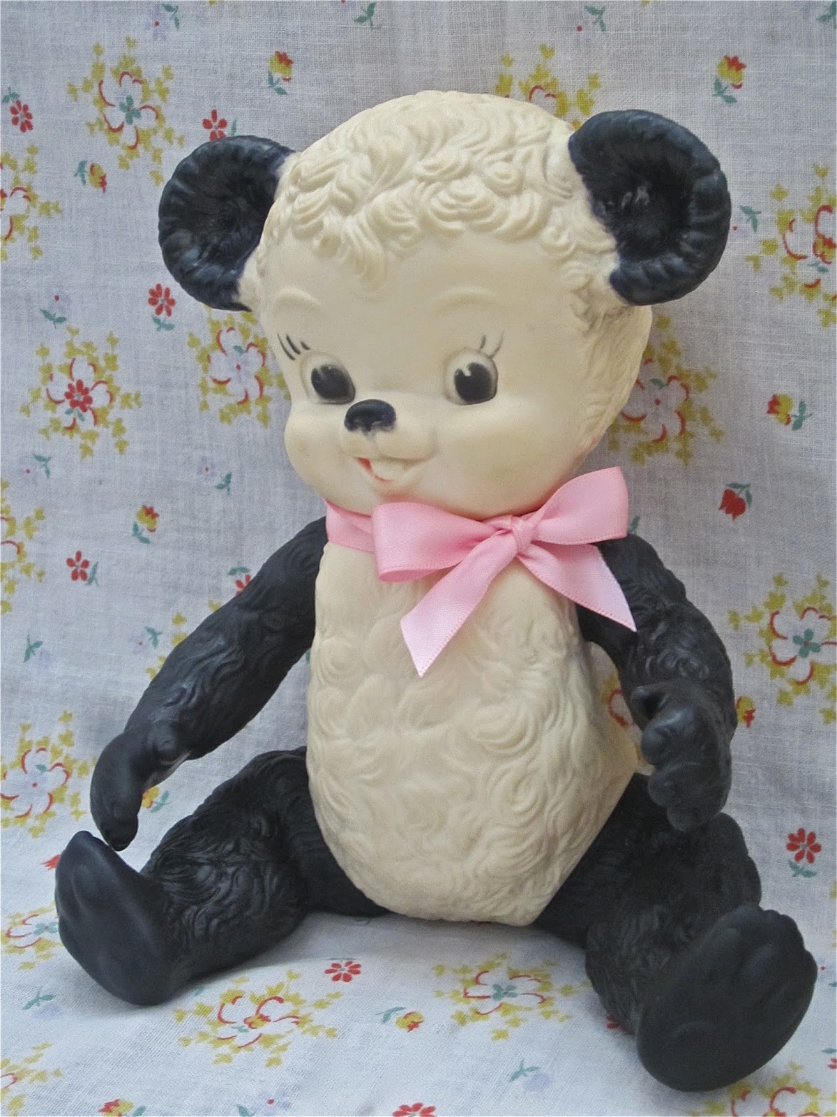 Things That Squeak Sun Rubber Company "Sunny Bear"