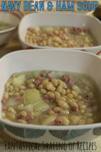 Navy Bean & Ham Soup | A few ingredients thrown in a pot for a quick, delicious #soup #recipe