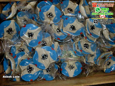 Asbak Love Clay Banten