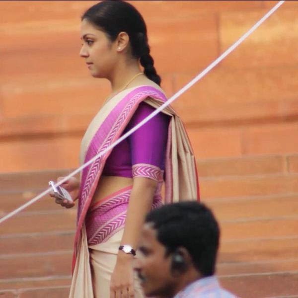Jyothika How old are you stills photos Actor Surya Masss Movie First