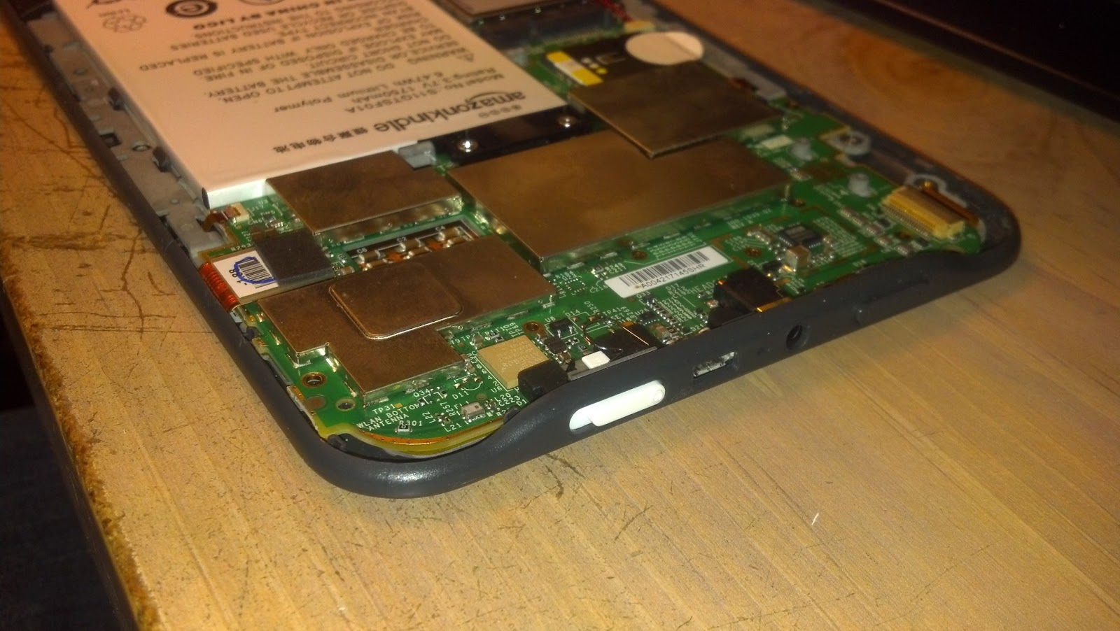 Siliconfish Repaired Kindle 3 Keyboard 3G that was freezing