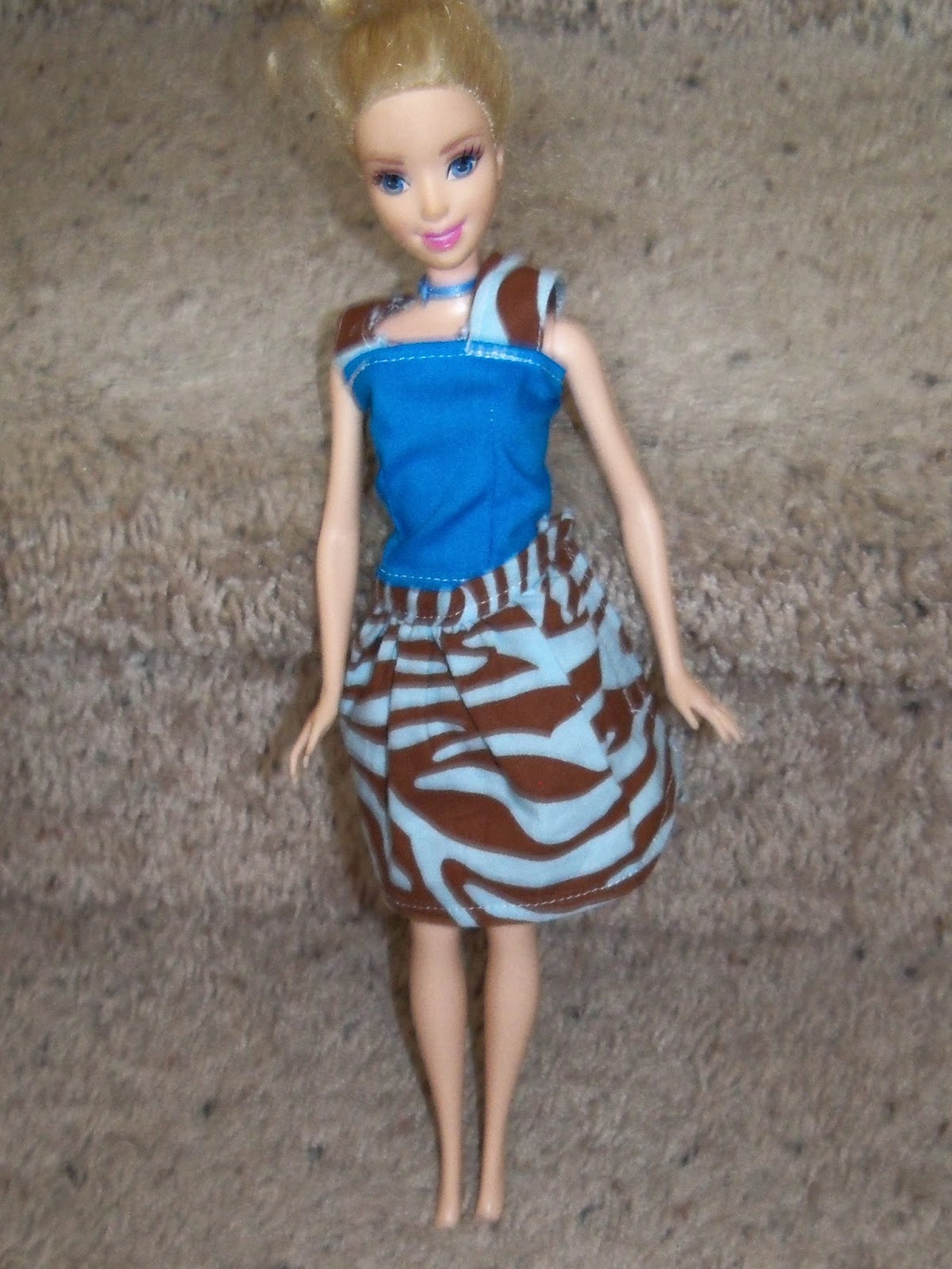 123 Busy Bees Save money make your own Barbie clothes