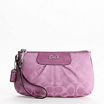 coach wristlets 29