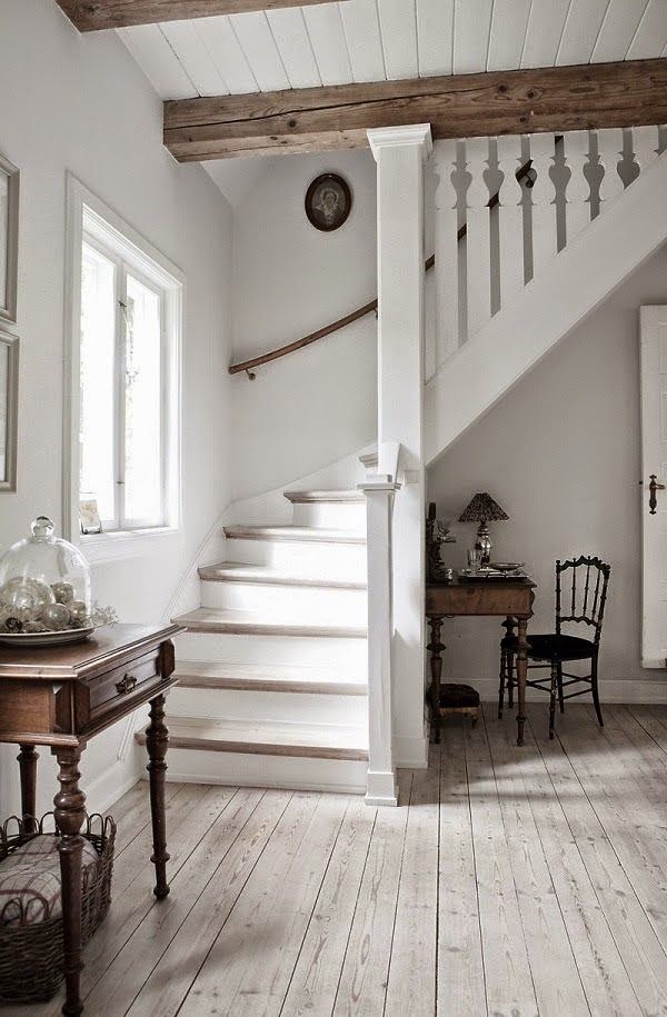 Luminaire Bois Et Blanc : Cette maison danoise d?cor?e en blanc et en bois naturel est bien Luminaire Bois Et Blanc : Cette maison danoise d?cor?e en blanc et en bois naturel est bien
