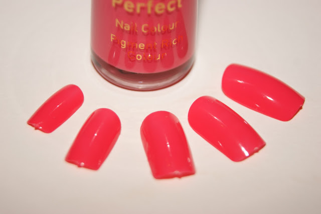 No.7 Stay Perfect Nail Colour in Cheeky Chops