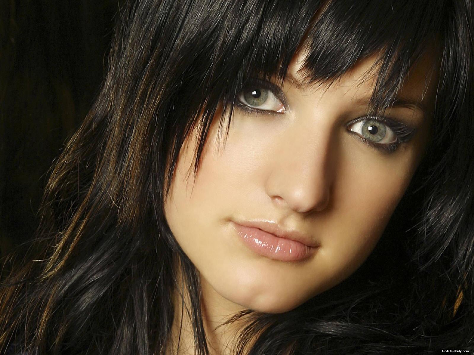 Ashlee Simpson Invisible Lyrics - Viewing Gallery Ashlee Simpson Lyrics