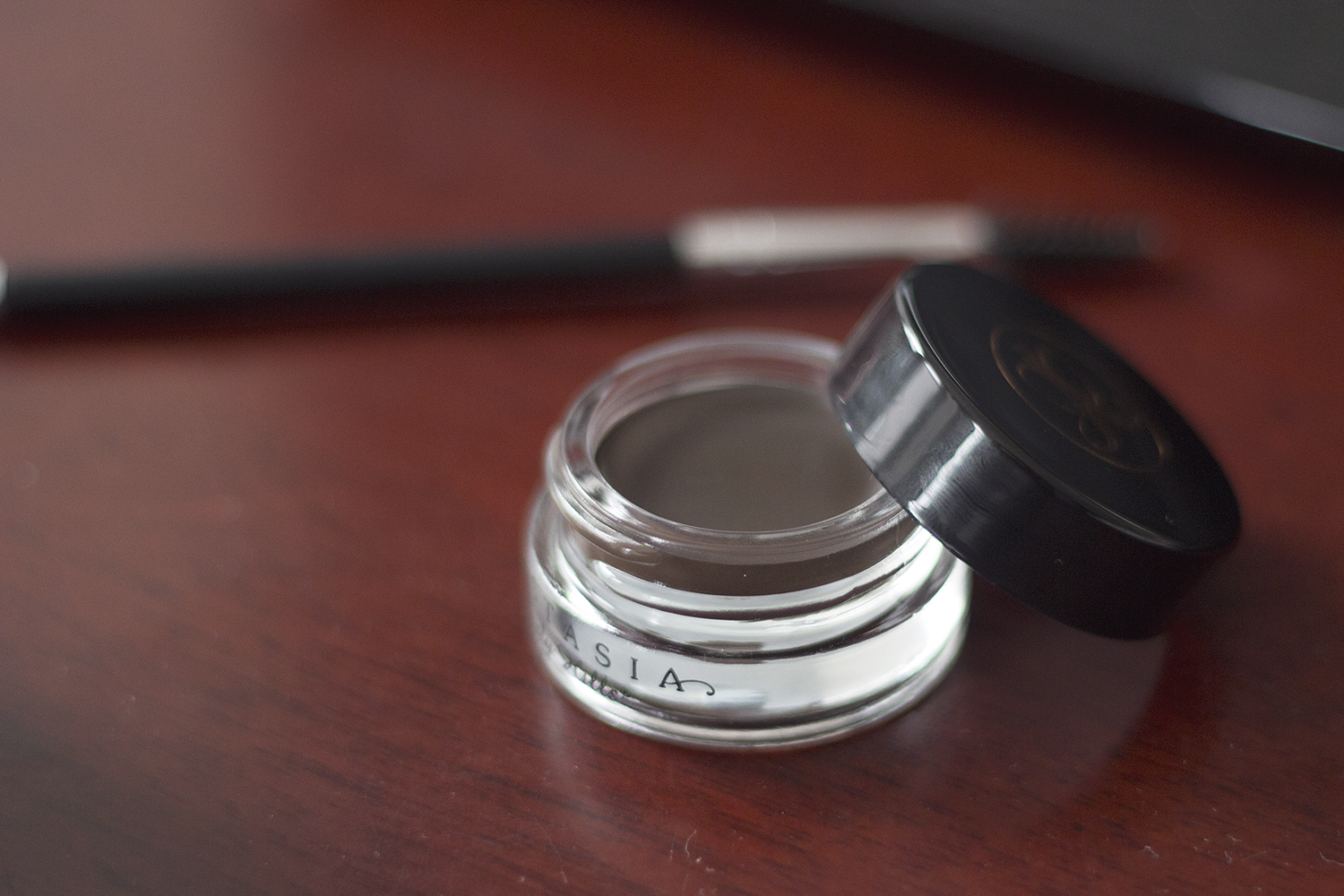 anastasia dipbrow pomade in ebony anastasia dipbrow pomade review