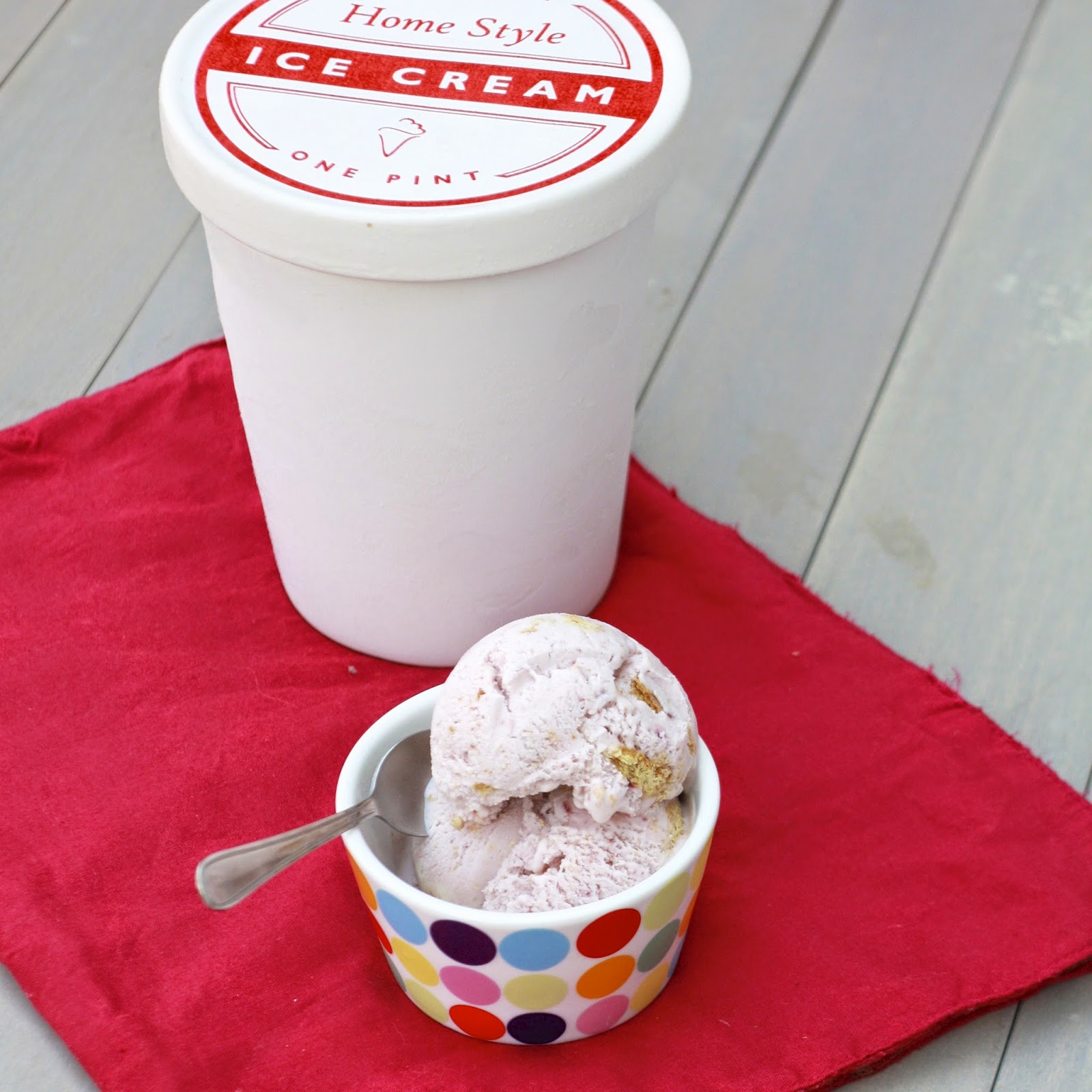 Raspberry Cheesecake Ice Cream | The Sweets Life