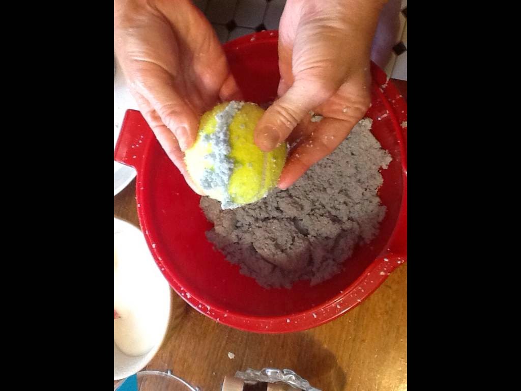 buttons and paint... and DIY Bath Bombs