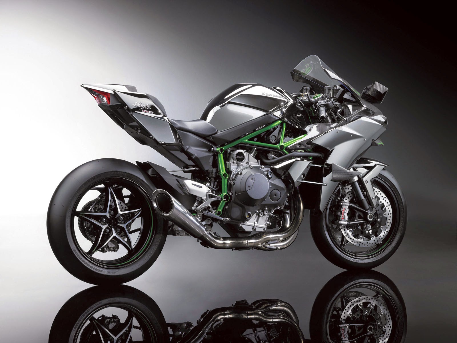 Kawasaki Ninja H2 dan H2R Kawasaki Ninja H2 dan H2R