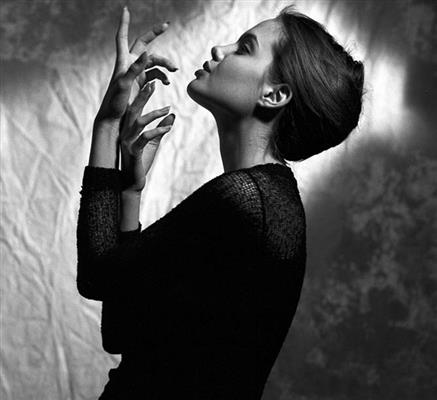 ΑΠΟΚΑΛΥΨΗ: ΔΕΣ τη φωτογραφία της Angelina Jolie στα 16 της που προδίδει που έχει κάνει πλαστική! antzelina tzoli2