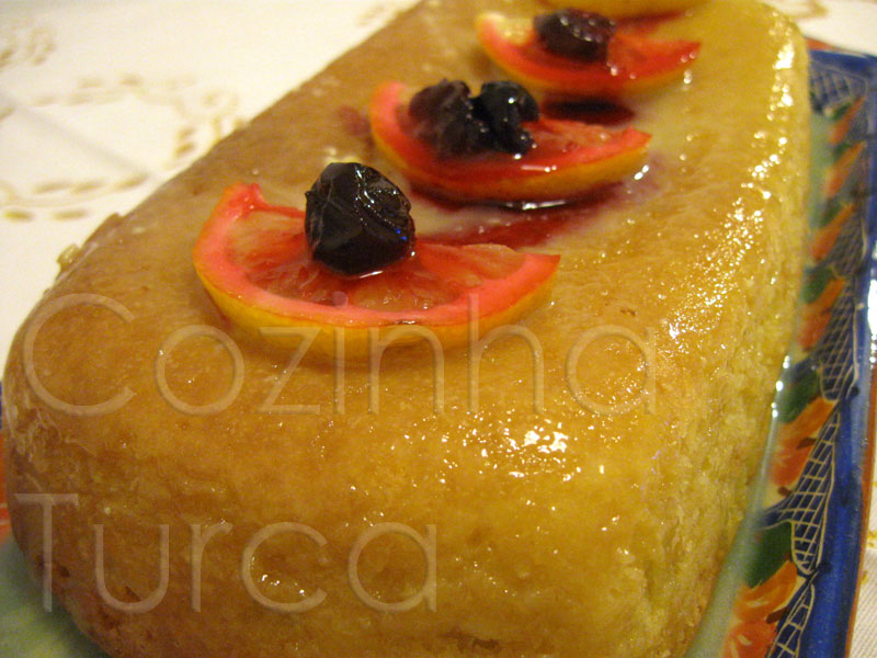 Bolo de Limão com Creme de Chocolate Branco (Limonlu Kek)