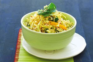 سلطة الملفوف والبرتقال مع الفجل