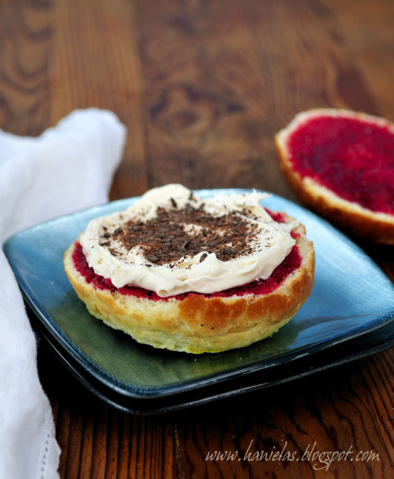 Haniela's Raspberry Tiramisu Brioche Sandwich