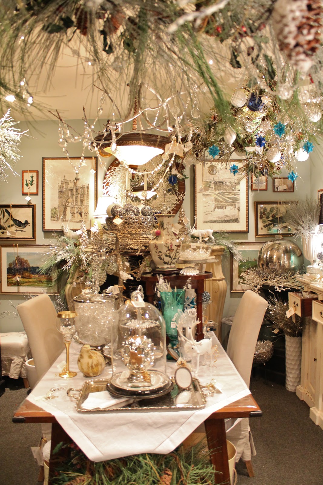 12th and White Nell Hill's at Christmas