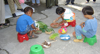 Bermain adalah Dunia Anak Bermain, dunia anak, anak bermain, sentra luar