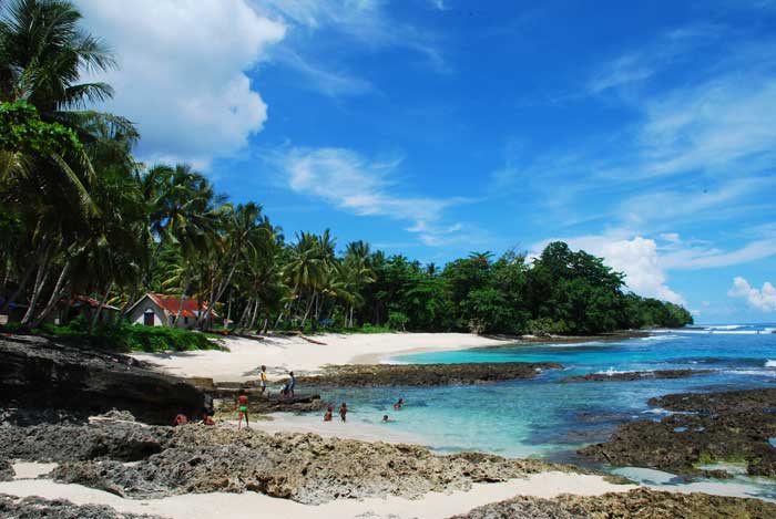 Wisata PapuaQ Pantai Bakaro Manokwari