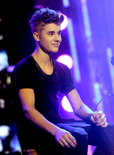 JUSTIN BIEBER JUSTIN BIEBER
