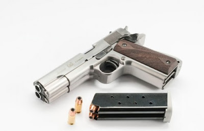Curiosa pistola cano duplo AF2011-A1