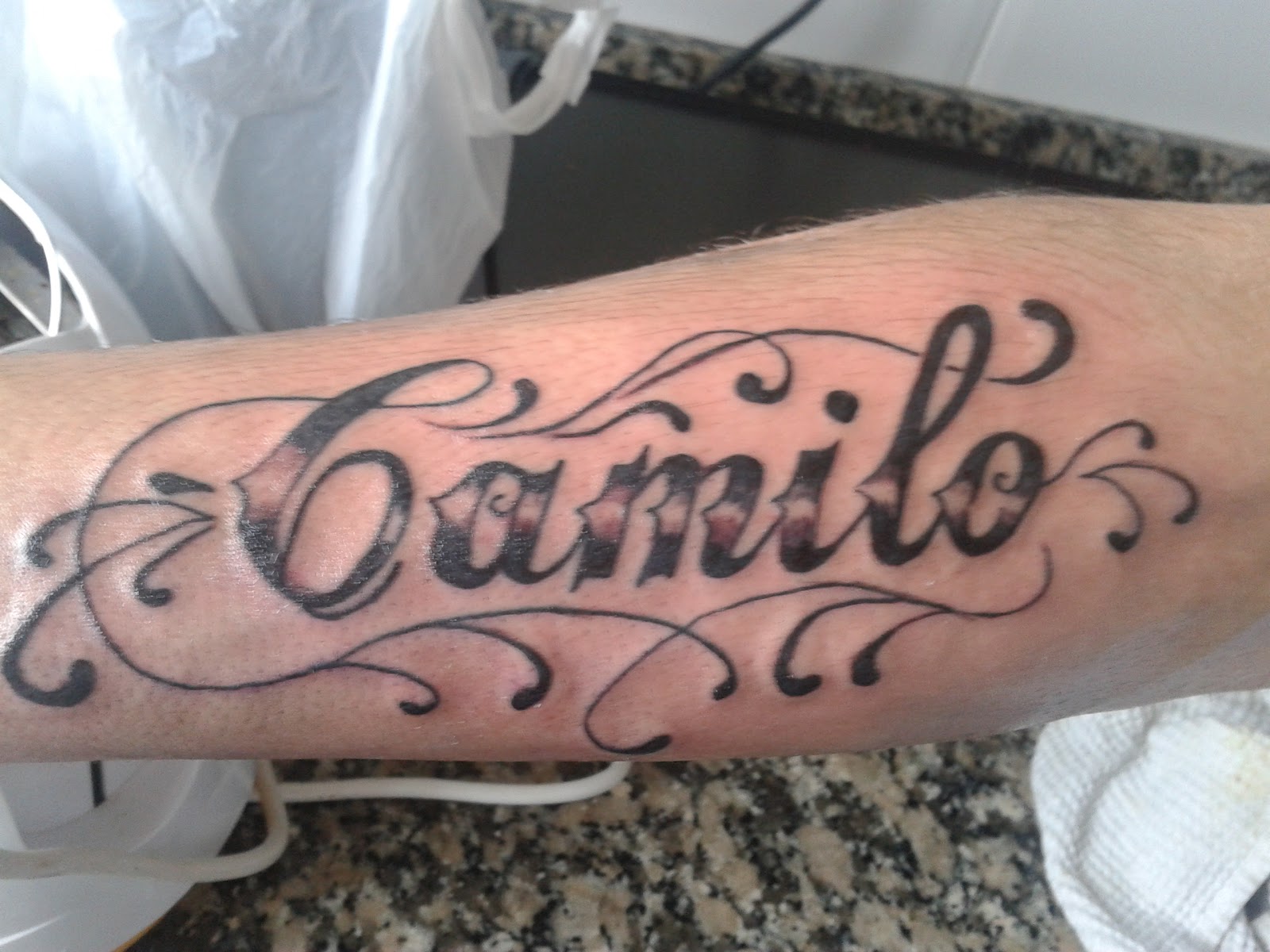 exive S tattoo: Letras cholas