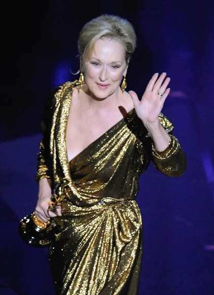 Meryl Streep no tapete vermelho para apresentar A dama de ferro