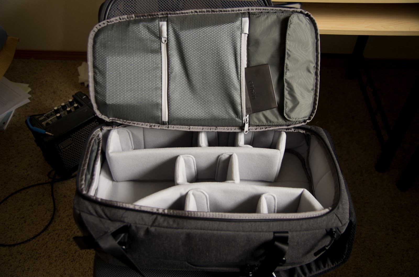 Bokeh Window Cameralogical Baggage Incase DSLR Pro Pack Review