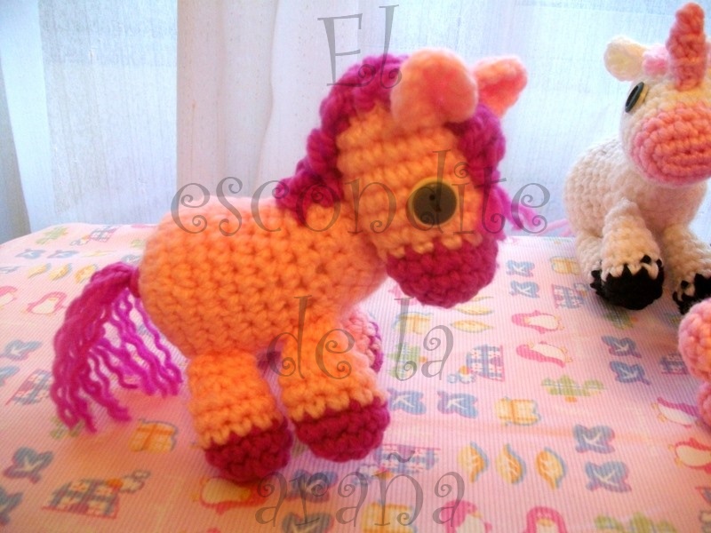 El escondite de la arana: Unicornio amigurumi