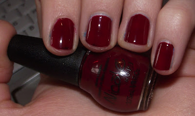 OPI Nail Polish Review - Sealed With A Kris Swatch OPI Nail Polish Review - Sealed With A Kris Swatch