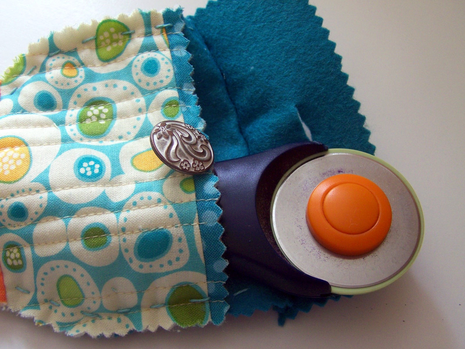 Quilt Taffy Scissor Keeper Tutorial
