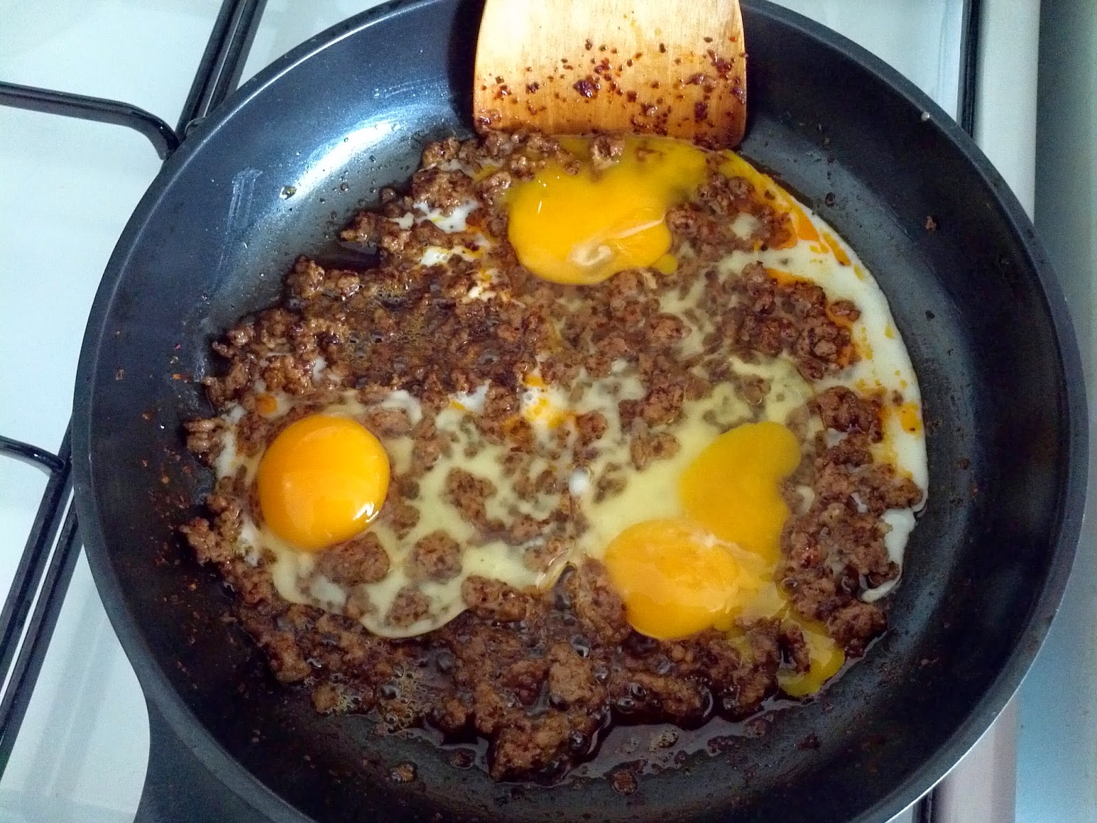 Kıymalı Yumurta Tarifi – Kahvaltılık Tarifler Kıymalı Yumurta Tarifi – Kahvaltılık Tarifler