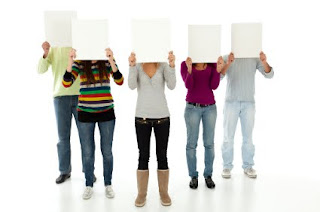 Sunshine appear have no idea who the top travel bloggers are (Photo: iStock/Fotostorm) people with boards in front of their faces