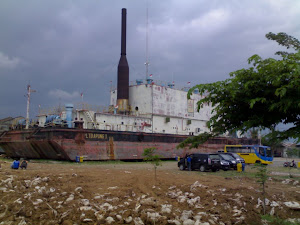 KAPAL APUNG