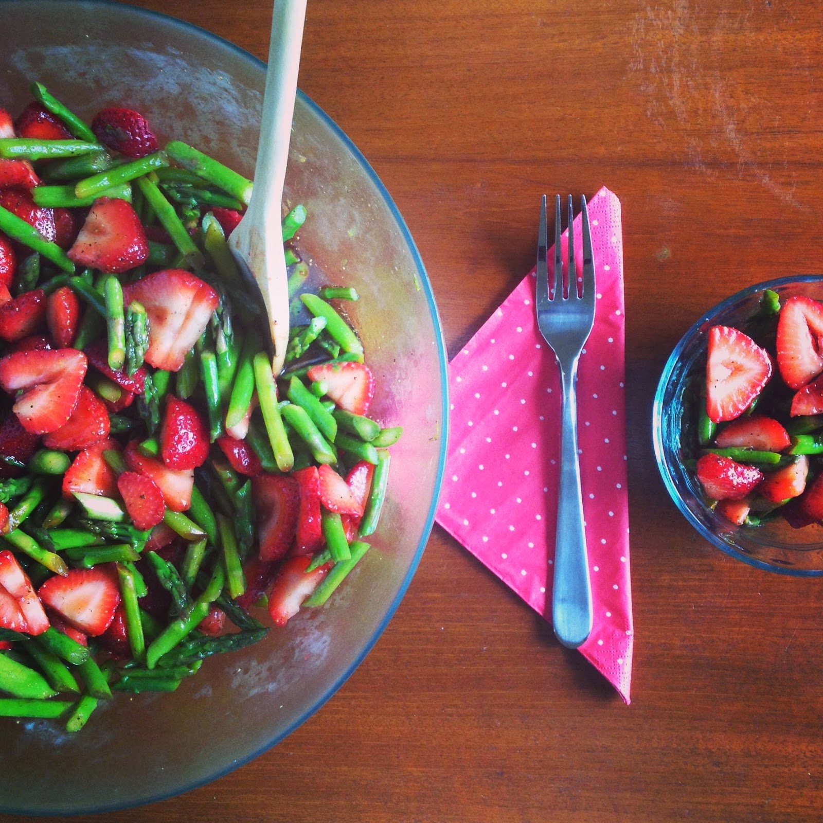 asparagus and strawberry salad