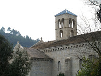 L'església de Sant Benet vista des del camí d'accés L'església de Sant Benet vista des del camí d'accés