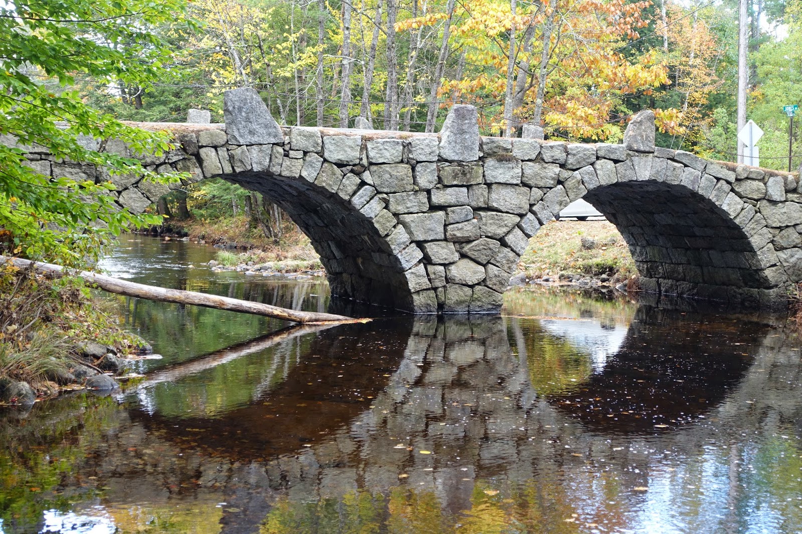 Henniker House Bed and Breakfast Hillsborough's Stone Arch Bridges a