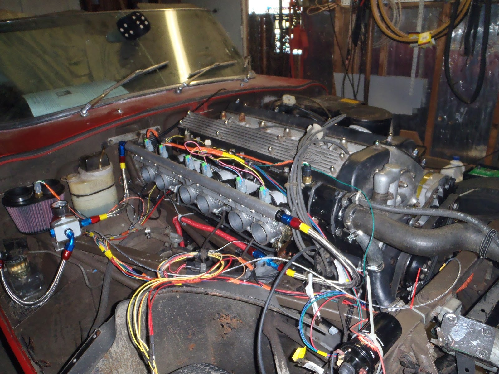 Making an Old Jag Purr (Fuel Injection of a 1968 XKE)