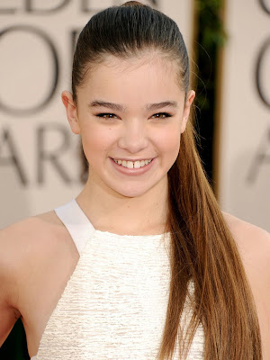 Hailee Steinfeld Smiley Images