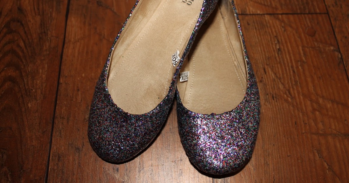 Delightful Dish DIY Glitter Flats