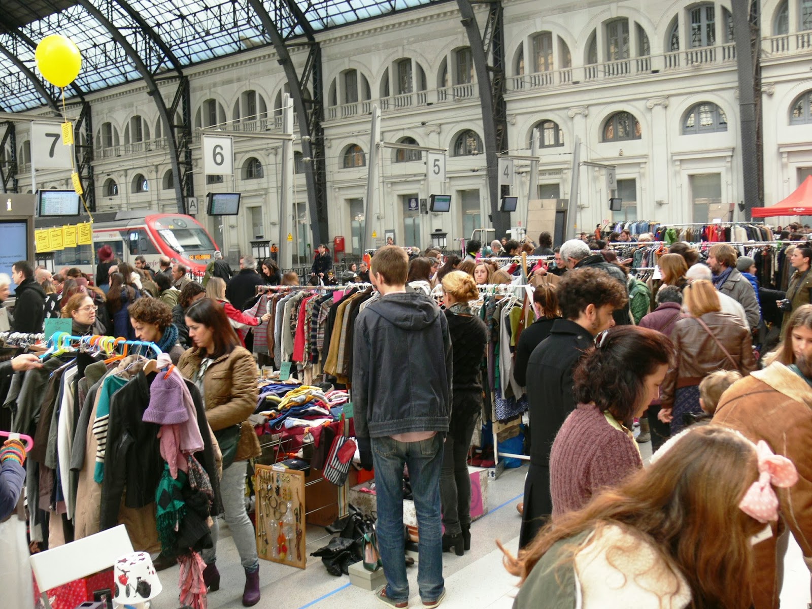 Reality beats LOST&FOUND VINTAGE AND SECOND HAND