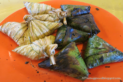 Warung Aziz Satar Pulut dan ketupat