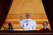 El papa Argentino, Jorge Bergoglio, es el primer papa jesuita y . imã¡genes papa argentino francisco jorge bergoglio elegido el de marzo de fotos 