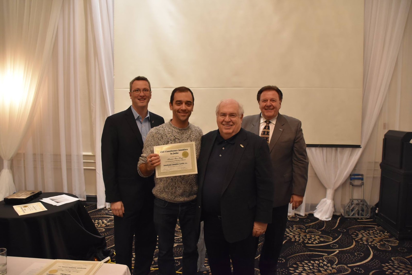 J Ai Paye Des Milliers De Dollars Pour Une Formation En Immobilier Et Je Ne Le Regrette Pas